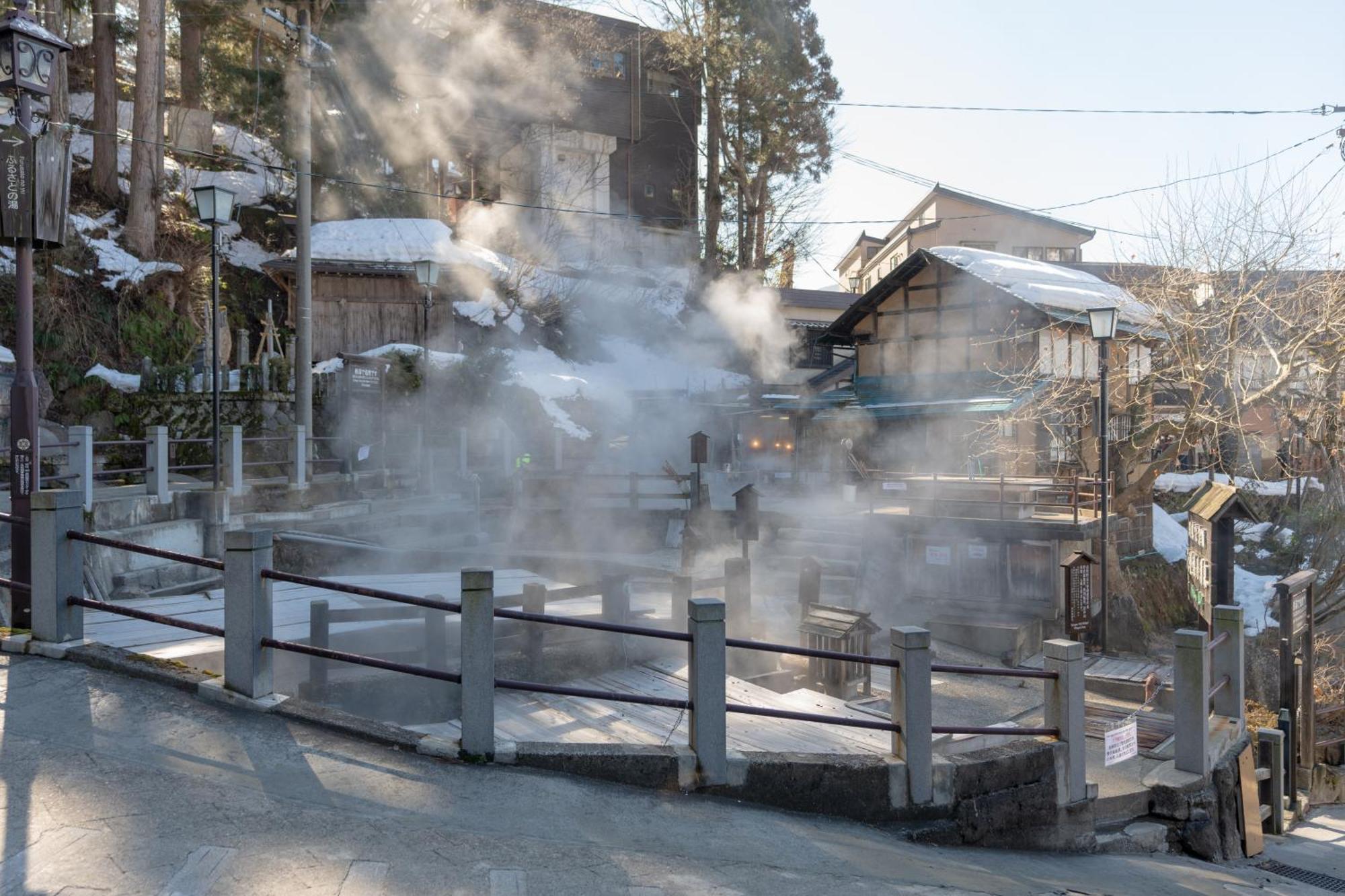Nozawa Onsen Azegamikan Bagian luar foto